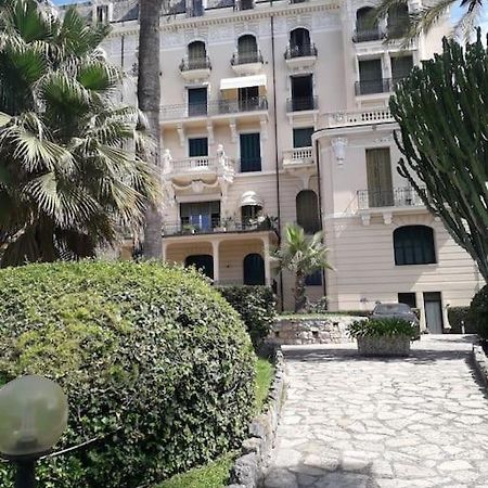 La Casa Di Anna, In Palazzina Liberty Fronte Parco Apartment Бордихера Екстериор снимка