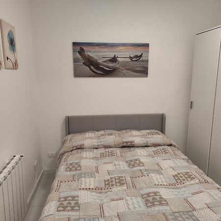 La Casa Di Anna, In Palazzina Liberty Fronte Parco Apartment Бордихера Екстериор снимка