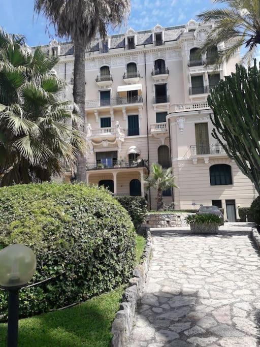 La Casa Di Anna, In Palazzina Liberty Fronte Parco Apartment Бордихера Екстериор снимка