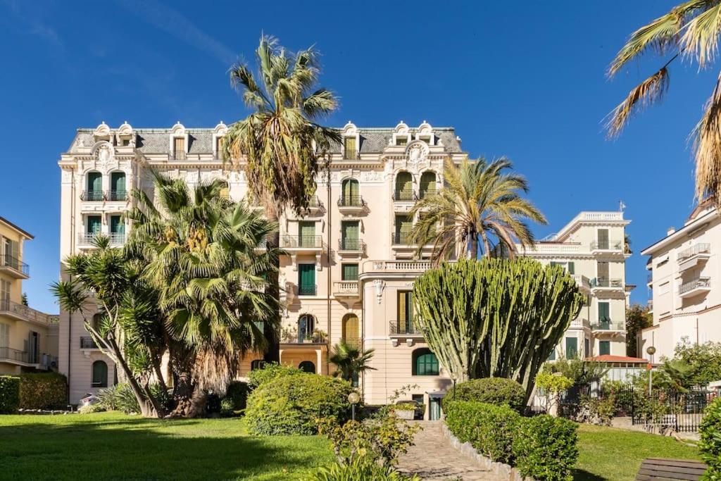 La Casa Di Anna, In Palazzina Liberty Fronte Parco Apartment Бордихера Екстериор снимка
